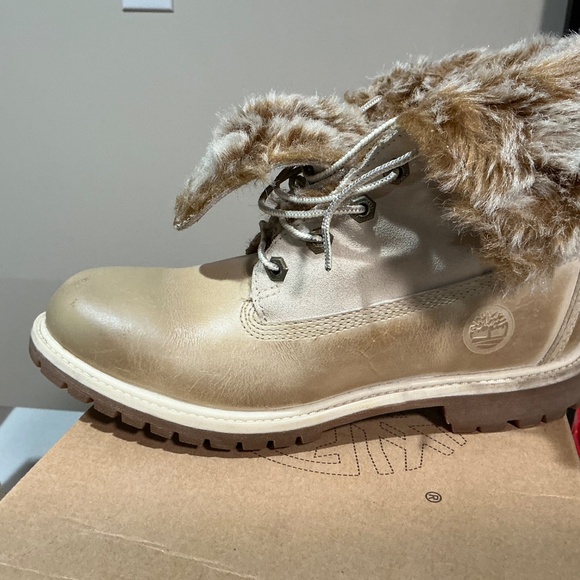 Timberland white washed fur lined boots - Picture 3 of 8